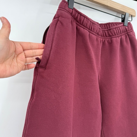 Aritzia Joggers Women 2XS Faded Burgundy Meg Fit Sweatpants Cozy Fleece Comfy - Picture 2 of 16